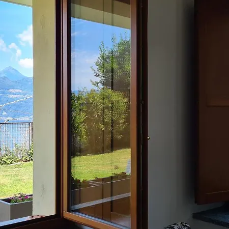 アパート Gli Ulivi - Ushuaia & Garden View - Free Parking ペルレード