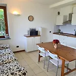 Gli Ulivi - Ushuaia & Garden View - Free Parking شقة *